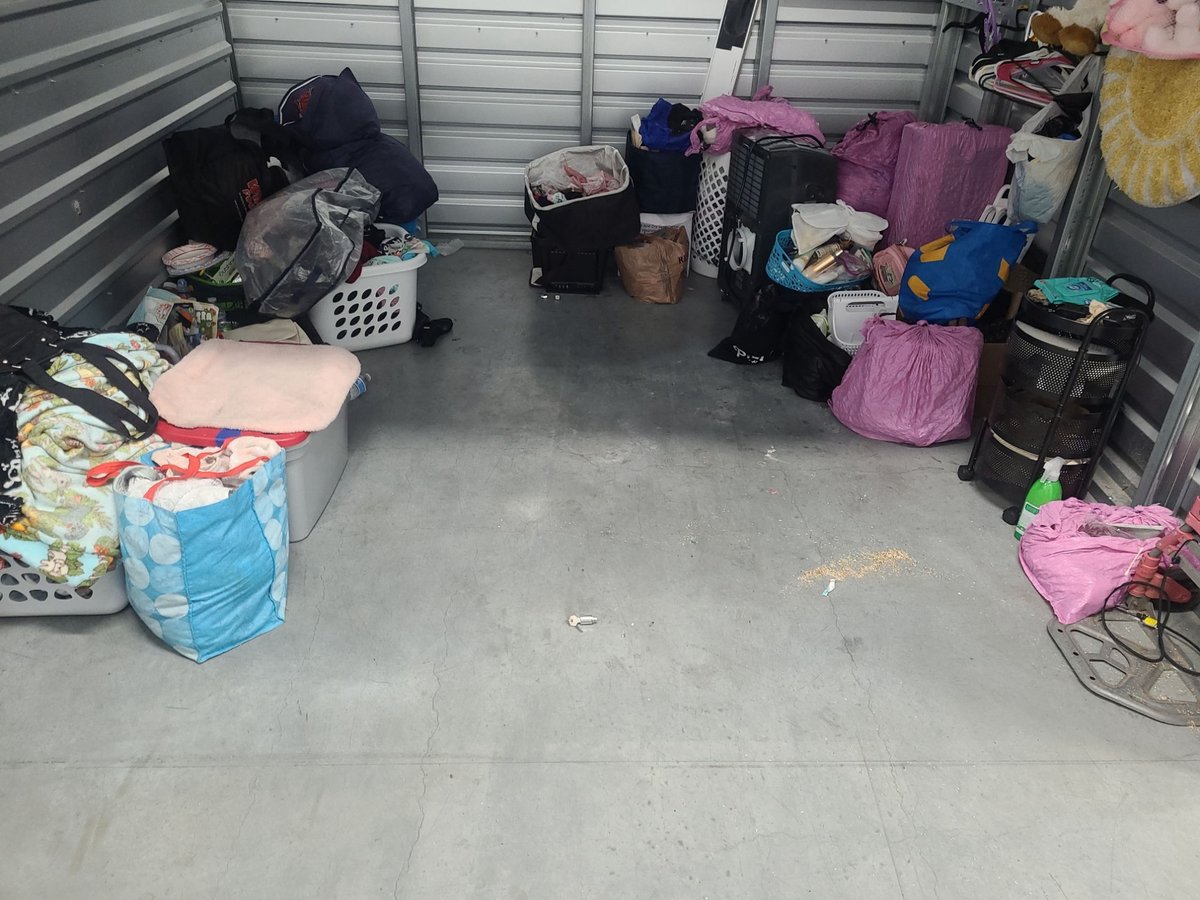 10 x 10 storage unit in Vancouver, WA