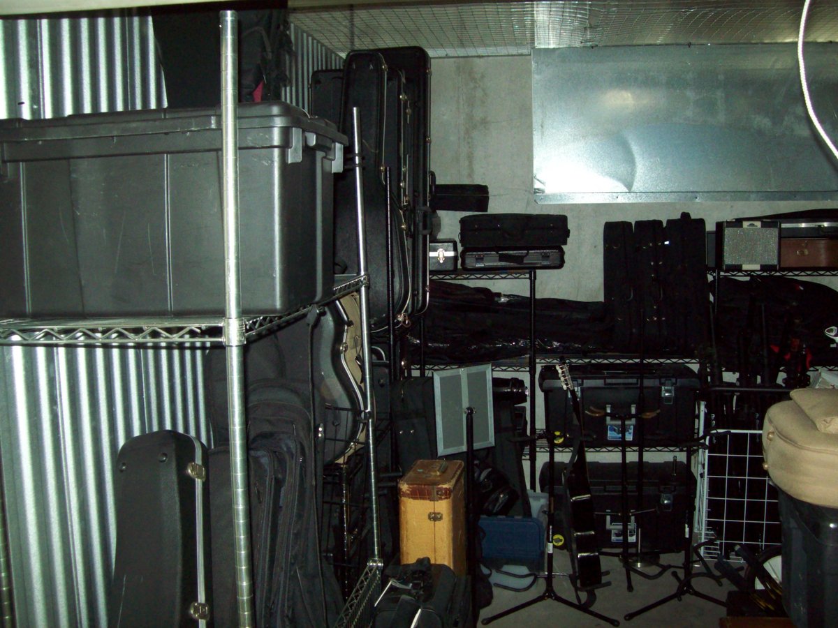 10 x 10 storage unit in Pompano Beach, FL