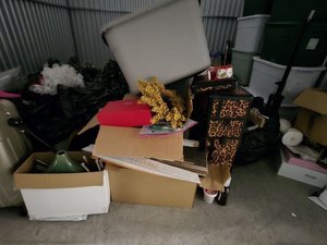 10 x 10 storage unit in Hollywood, FL