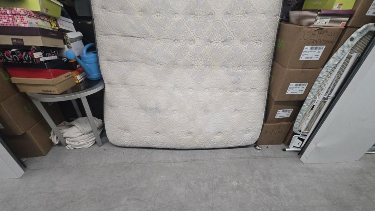 10 x 10 storage unit in Hollywood, FL