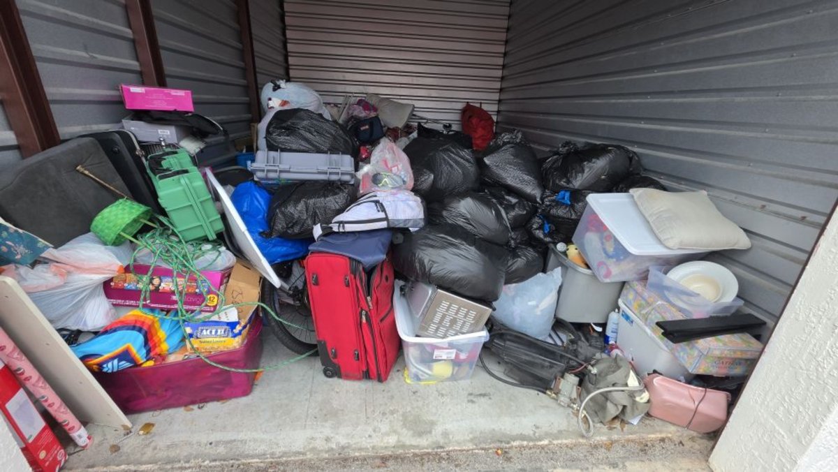 10 x 15 storage unit in Hollywood, FL