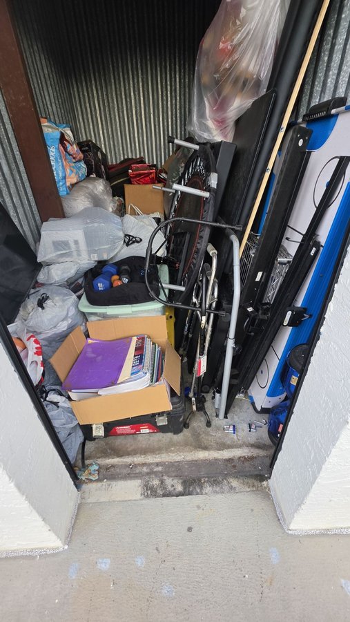 5 x 10 storage unit in Hollywood, FL