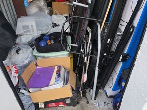 5 x 10 storage unit in Hollywood, FL