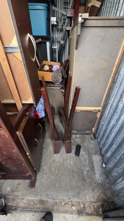 5 x 10 storage unit in Hollywood, FL