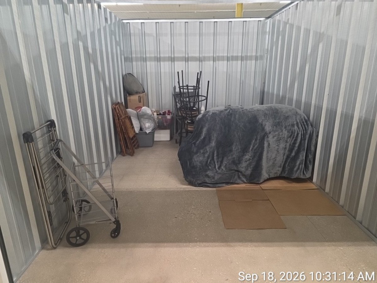 10 x 15 storage unit in Springfield, IL