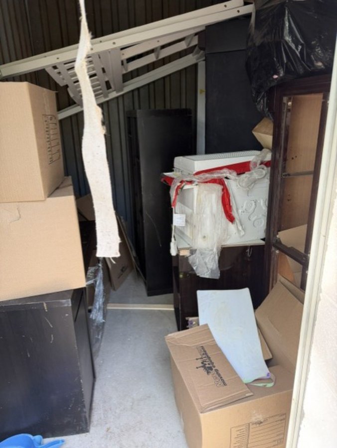 10 x 10 storage unit in Hamden, CT