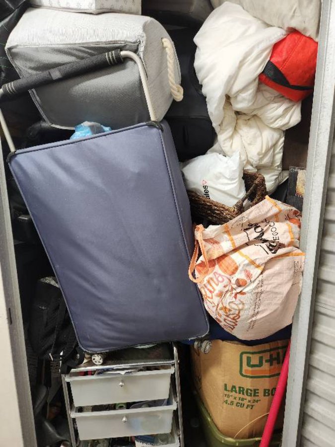 5 x 10 storage unit in Sarasota, FL