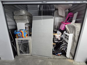 10 x 7 storage unit in Roswell, GA