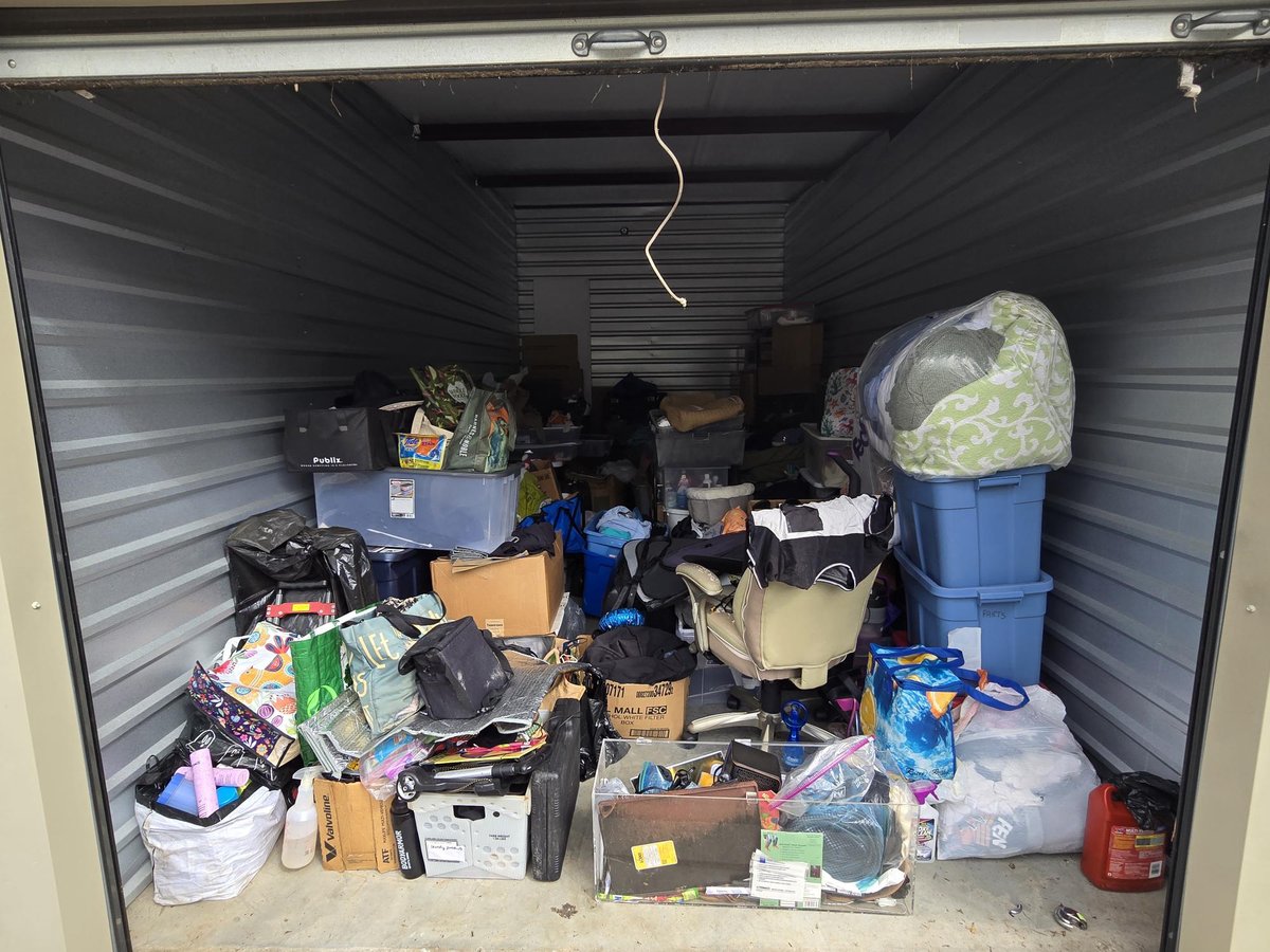 10 x 20 storage unit in Roswell, GA
