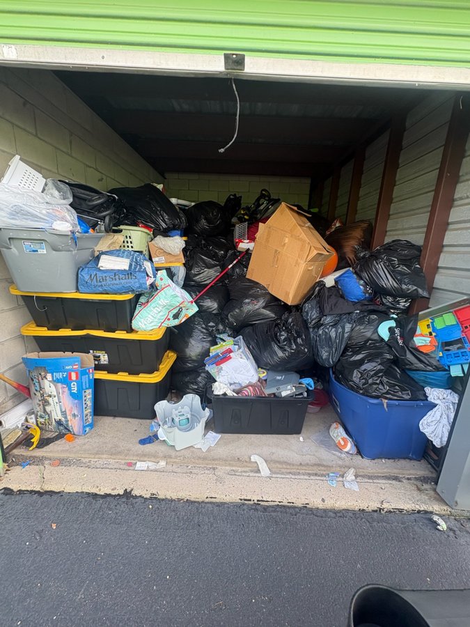 10 x 15 storage unit in Pennsauken, NJ