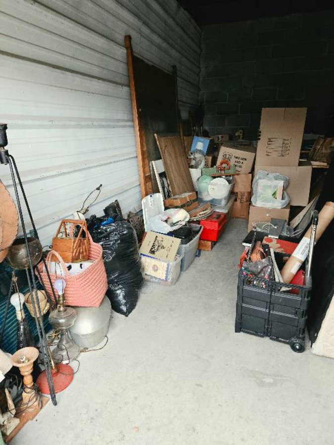 8 x 20 storage unit in Austin, TX