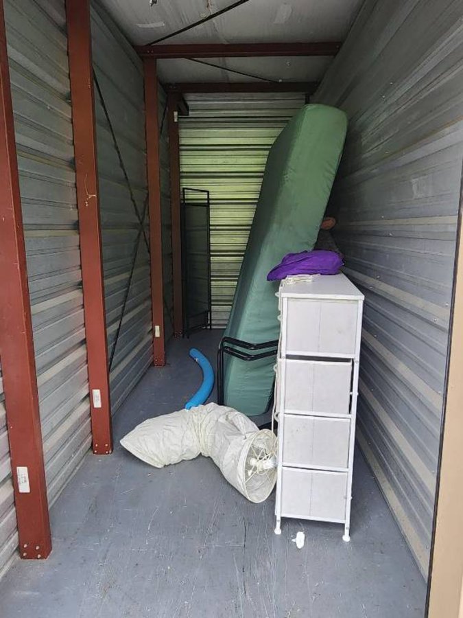 5 x 15 storage unit in Riverview, FL