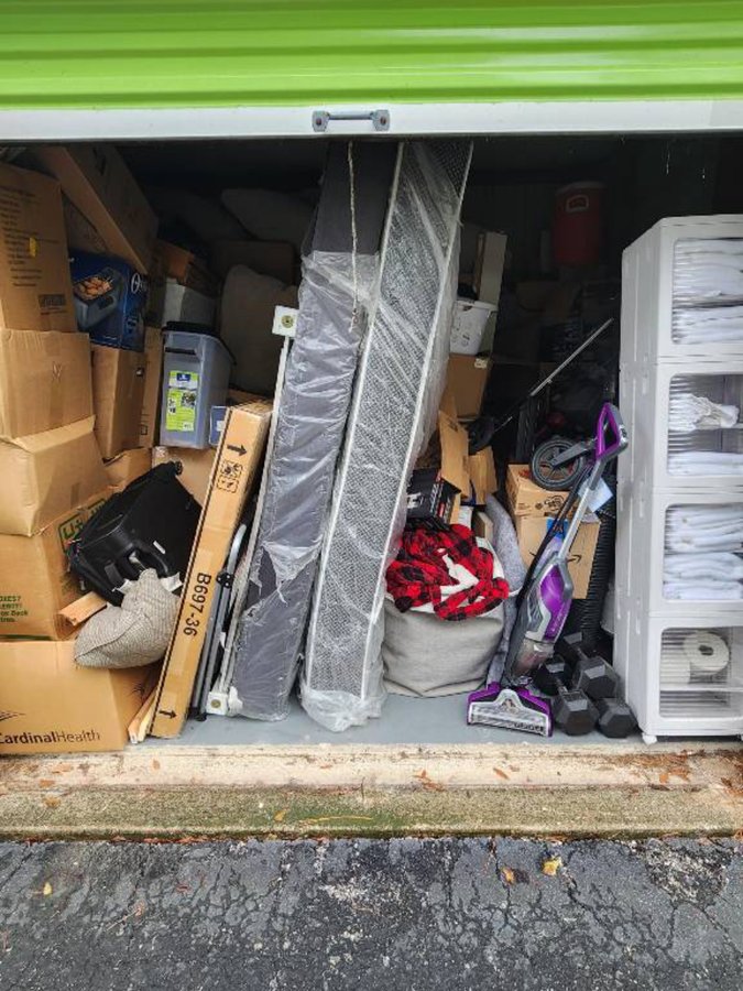 10 x 10 storage unit in Riverview, FL