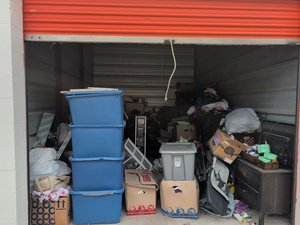 10 x 15 storage unit in Geneva, IL