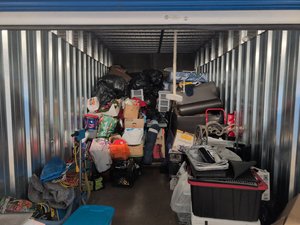10 x 25 storage unit in St Charles, IL