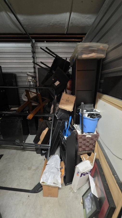 15 x 10 storage unit in Pompano Beach, FL