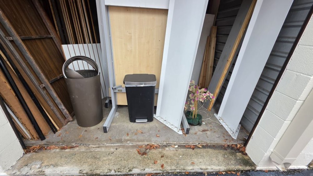 10 x 15 storage unit in Pompano Beach, FL