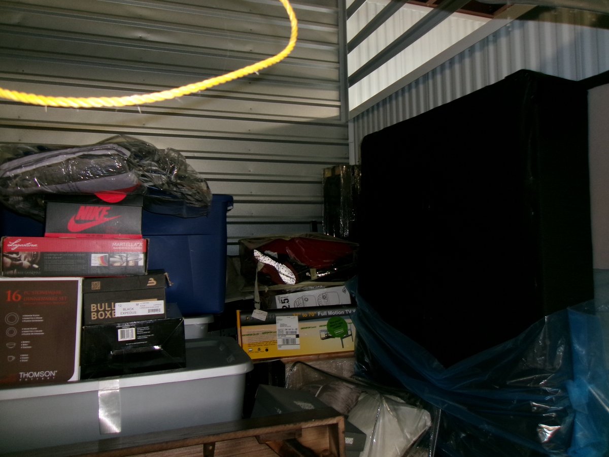 10 x 10 storage unit in South Euclid, OH