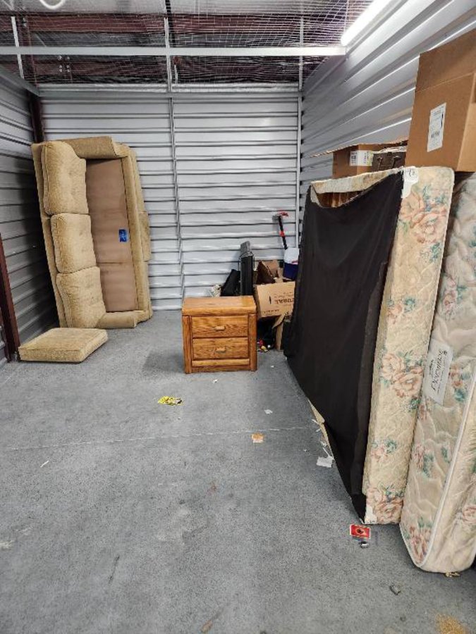 10 x 15 storage unit in Osceola, IN