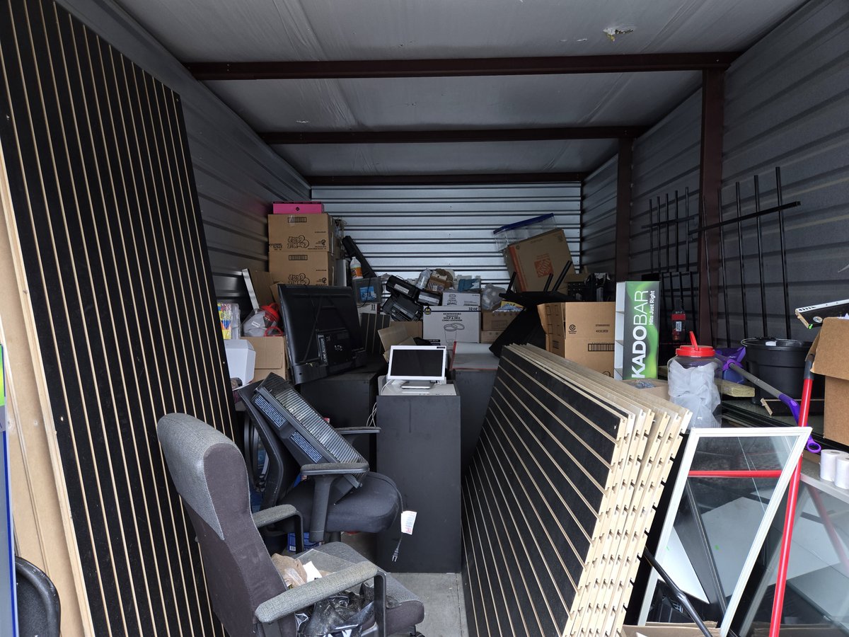 10 x 20 storage unit in Lithonia, GA