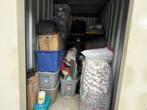 5 x 10 storage unit in Garner, NC