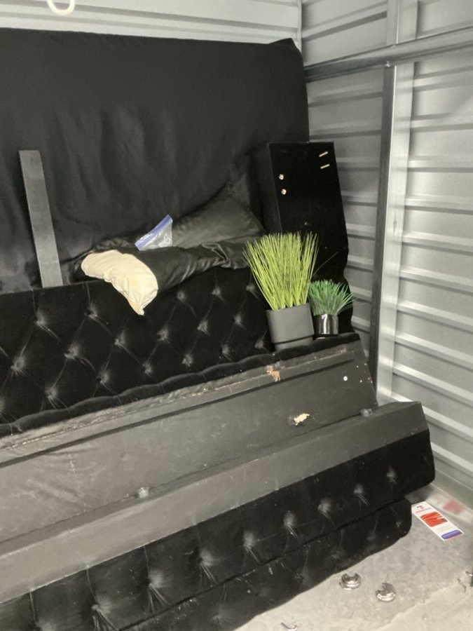 10 x 5 storage unit in Las Vegas, NV