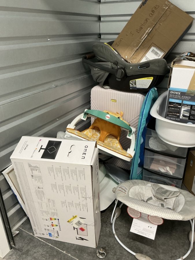 10 x 5 storage unit in Las Vegas, NV