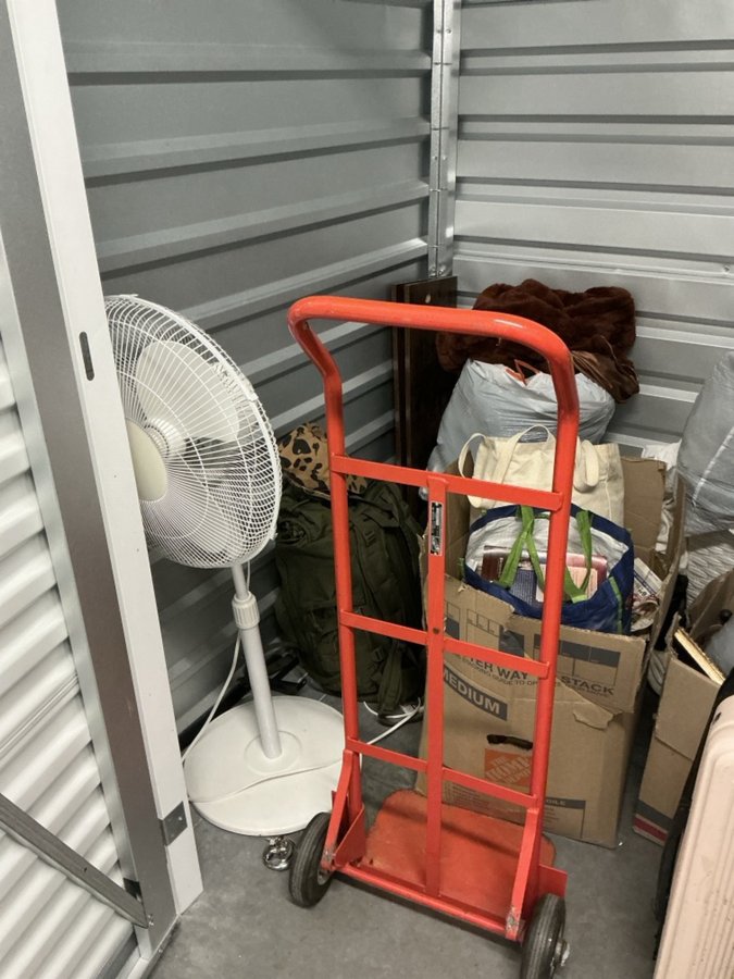 5 x 5 storage unit in Las Vegas, NV