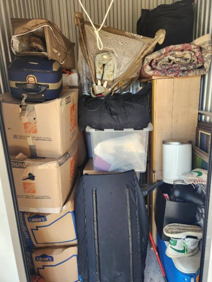 5 x 5 storage unit in Glenview, IL