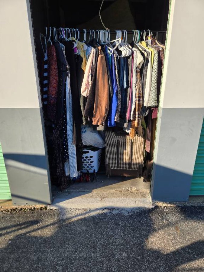 5 x 15 storage unit in Grandview, MO