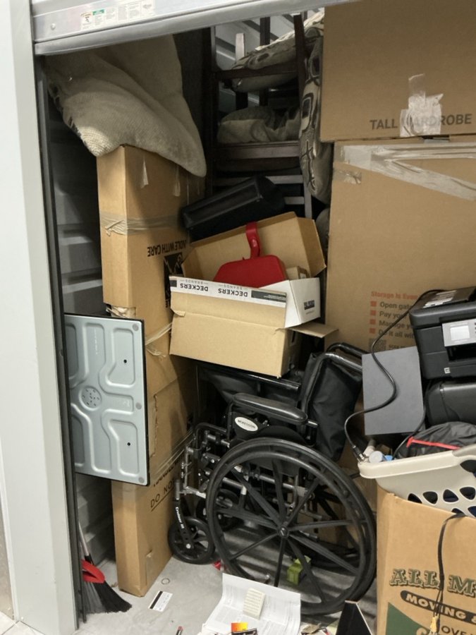 10 x 10 storage unit in Las Vegas, NV