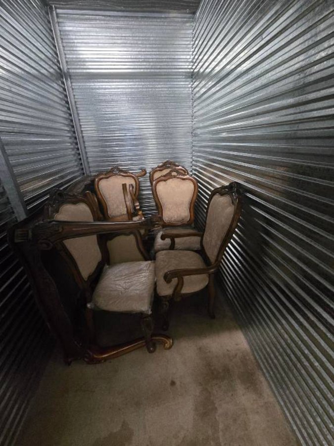 5 x 10 storage unit in Wichita, KS