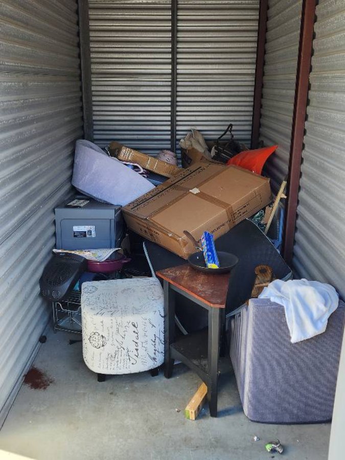 5 x 10 storage unit in Jeffersonville, IN