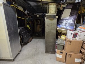 10 x 32 storage unit in Winston Salem, NC