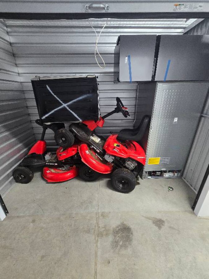 10 x 5 storage unit in Pensacola, FL