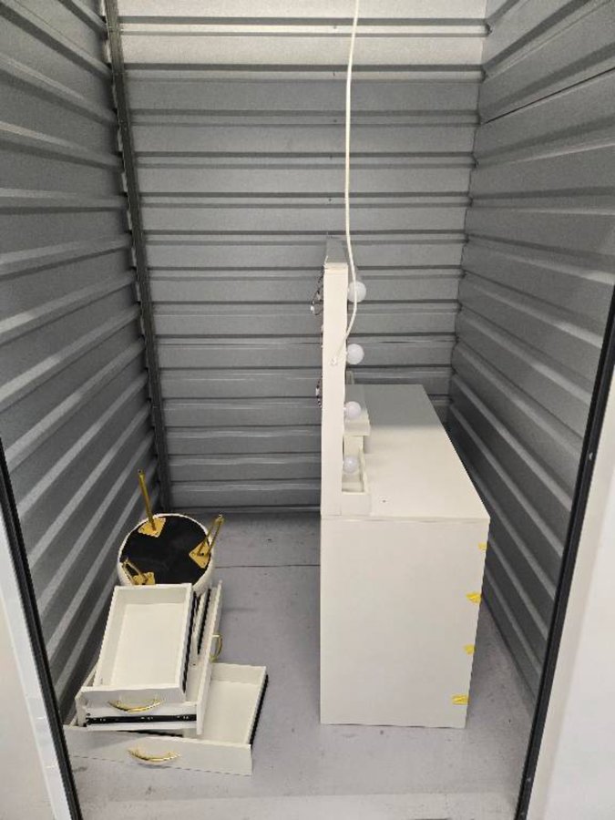 5 x 5 storage unit in Crystal Lake, IL