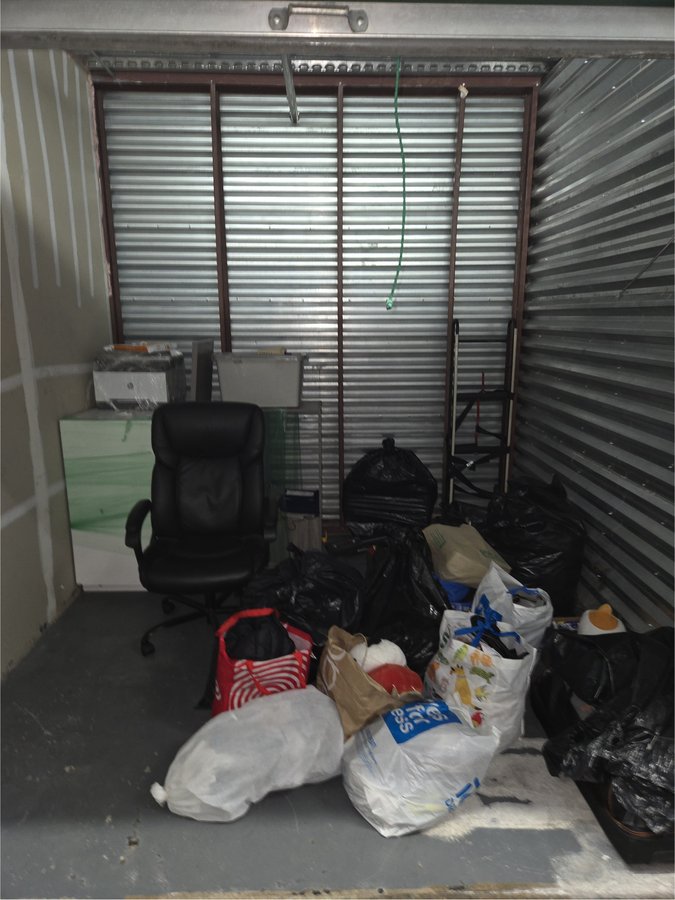 10 x 10 storage unit in San Jose, CA