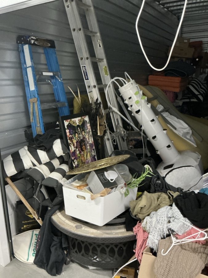 10 x 20 storage unit in Las Vegas, NV