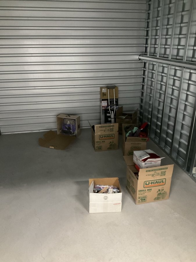 10 x 15 storage unit in Las Vegas, NV