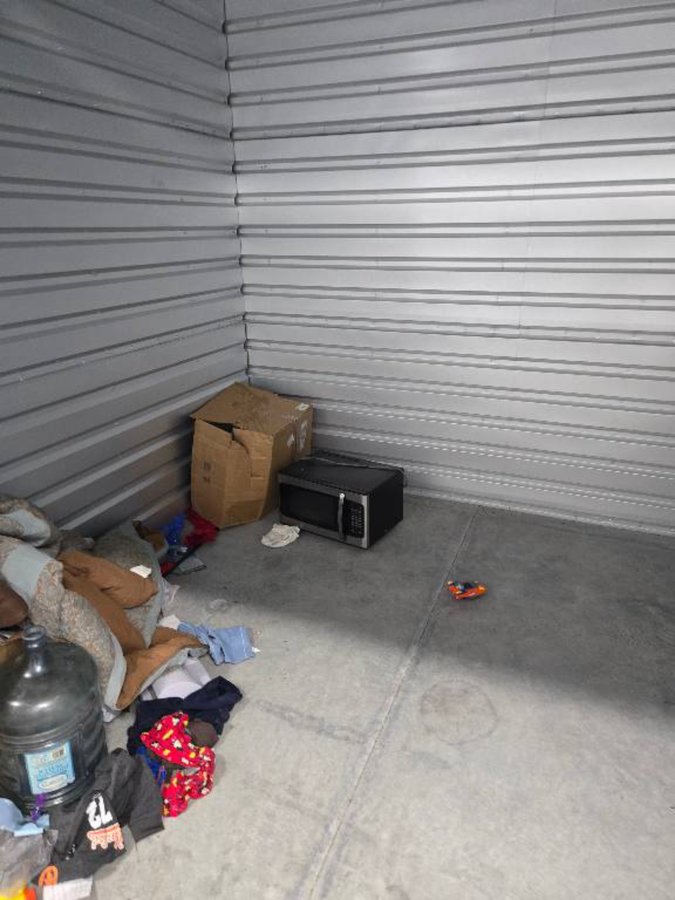 10 x 10 storage unit in Henderson, NV
