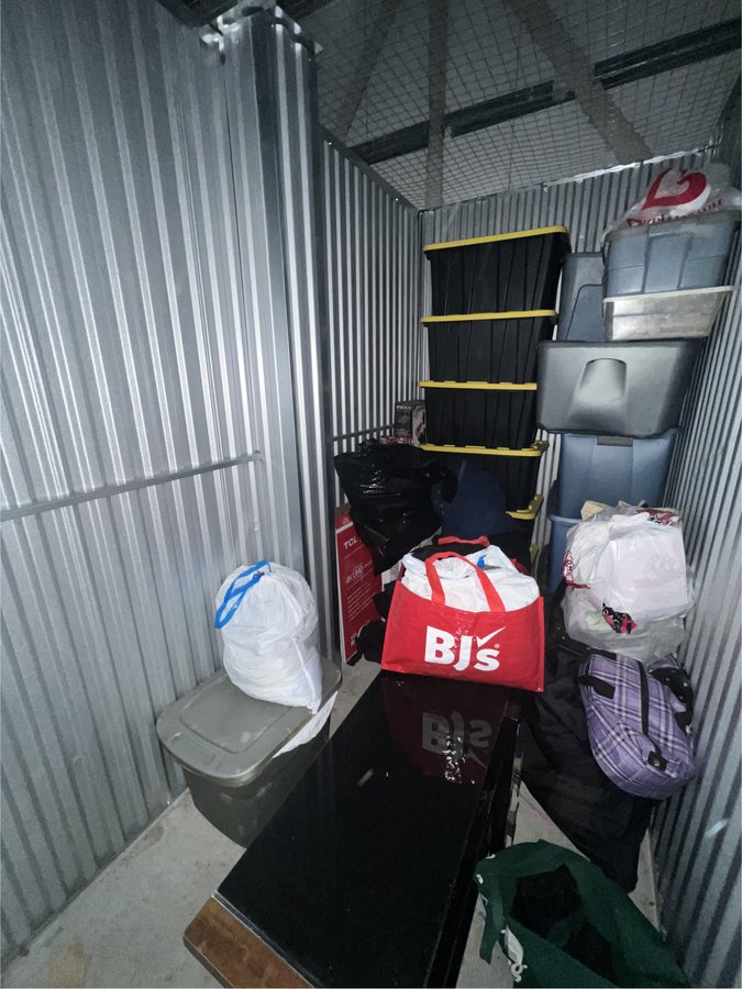 5 x 10 storage unit in Newark, NJ
