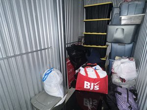 5 x 10 storage unit in Newark, NJ
