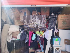 10 x 15 storage unit in Aurora, IL