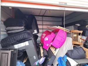 10 x 10 storage unit in Aurora, IL