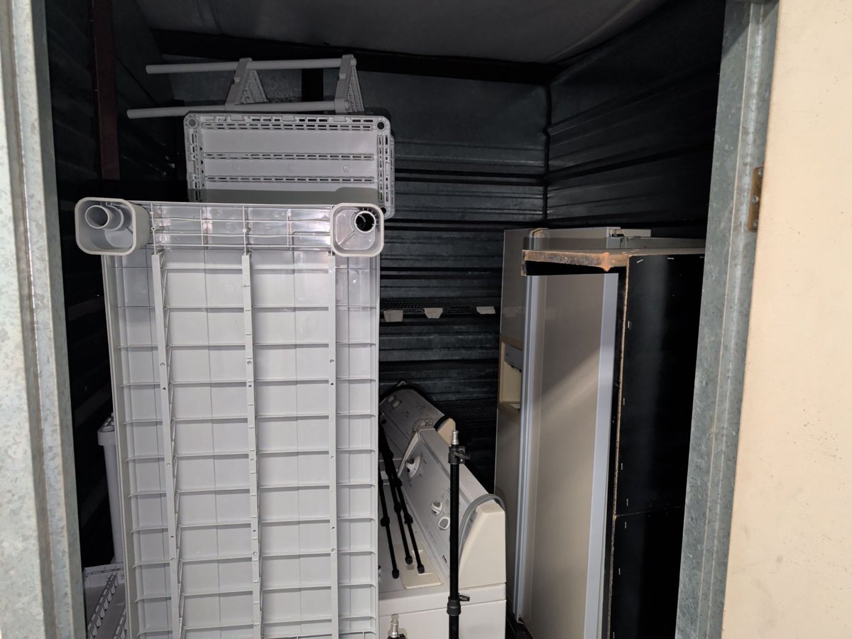 7 x 10 storage unit in Aurora, IL