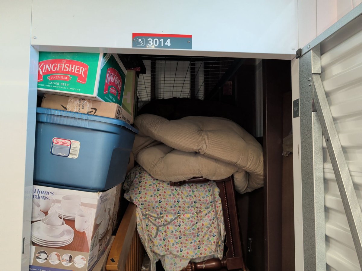 5 x 10 storage unit in Naperville, IL