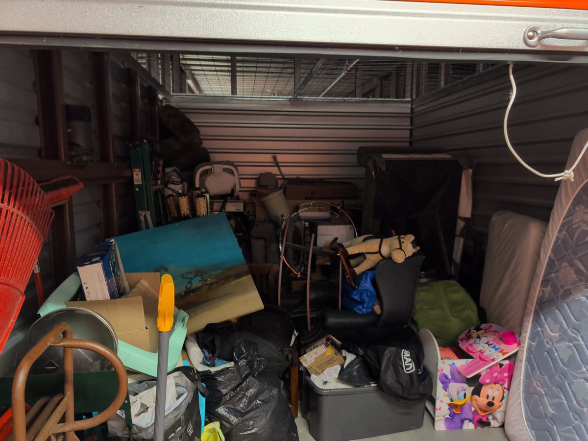 10 x 15 storage unit in Naperville, IL