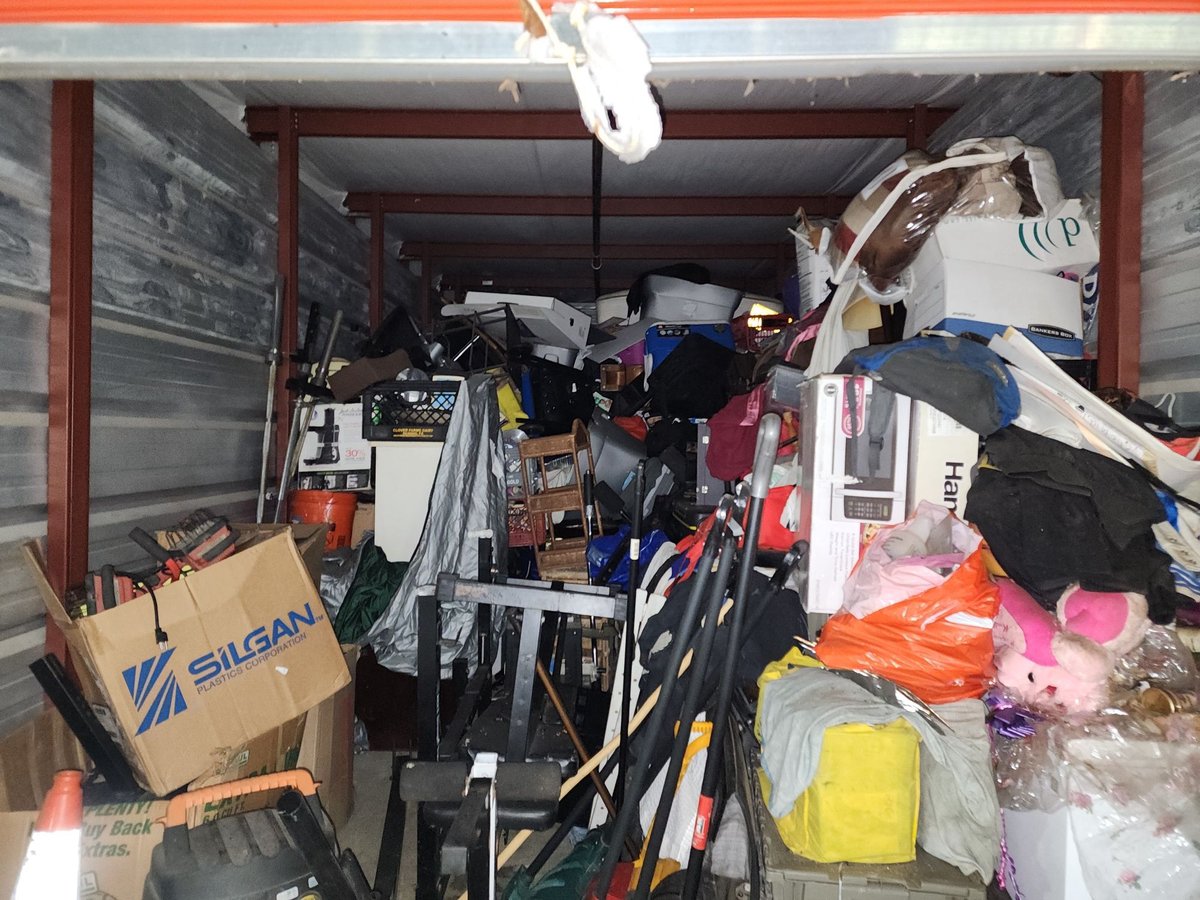10 x 30 storage unit in Naperville, IL
