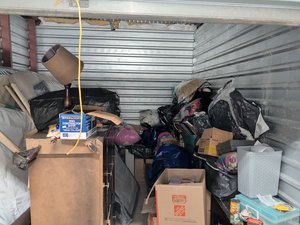 10 x 12 storage unit in Naperville, IL