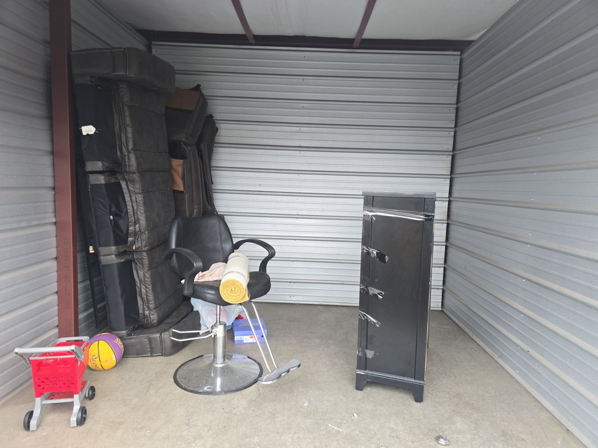 10 x 10 storage unit in Miamisburg, OH